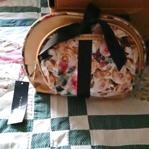 Tahari 2 pc Makeup Toiletry Set